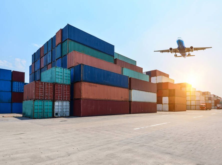 Top Benefits of Outsourcing Your Air Freight with a Professional Forwarding Service